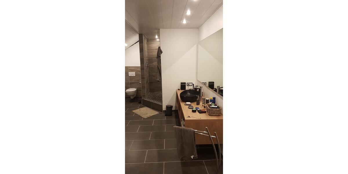 Dachgeschoßwohnung Schweinfurt Gartenstadt - 2 Zimmer, 110 m&sup2;, 960&euro; | Angebot:25960914