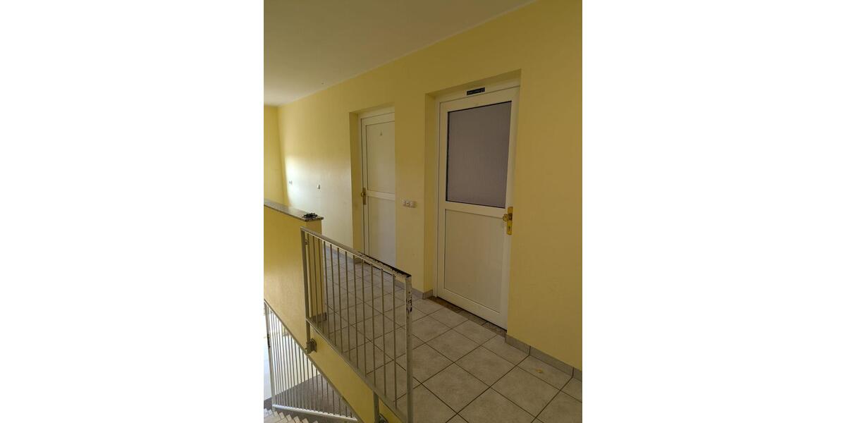 Etagenwohnung Grettstadt - 4 Zimmer, 85 m&sup2;, 600&euro; | Angebot:25415204