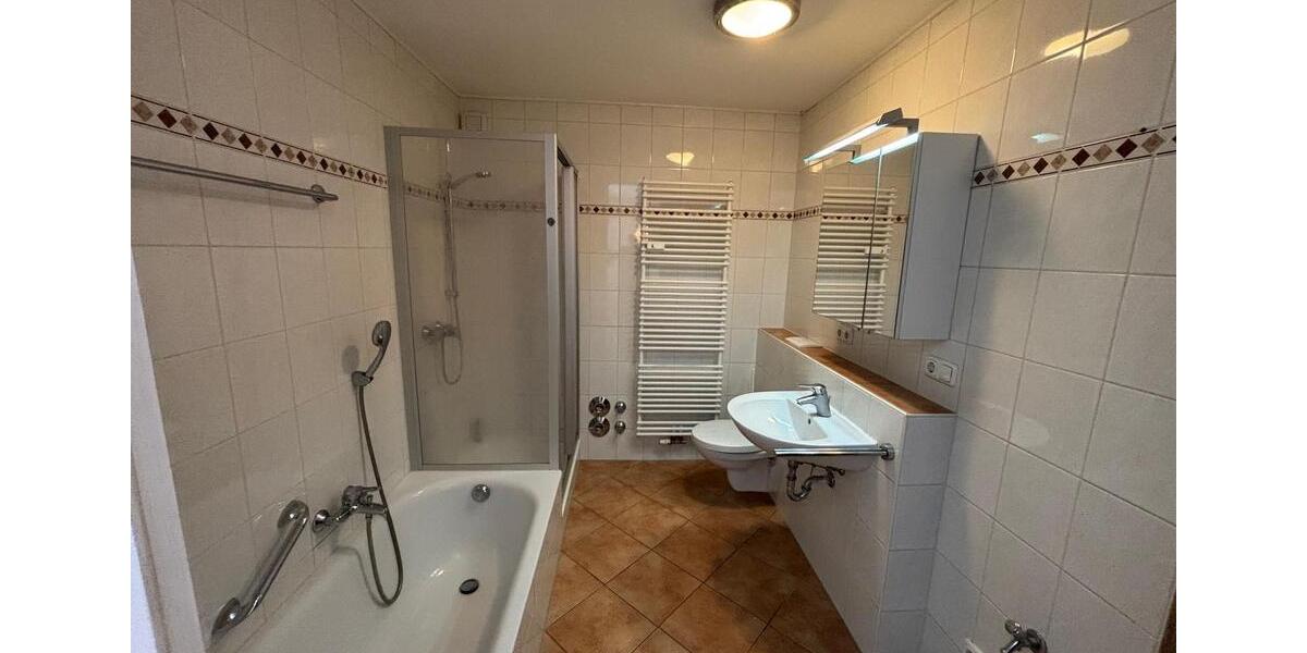 Hochparterre Bad Kissingen - 2 Zimmer, 63 m&sup2;, 590&euro; | Angebot:25907747