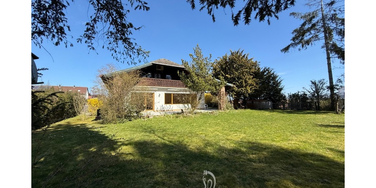 Architektenhaus mit großzügiger Einliegerwohnung und großem Garten in attraktiver Wohnlage - Einfamilienhaus Unterpleichfeld | Angebot:26073612