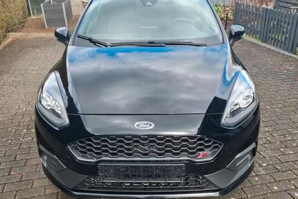 Ford Fiesta 117.421 km 13.300 &euro; Burglauer 97724
