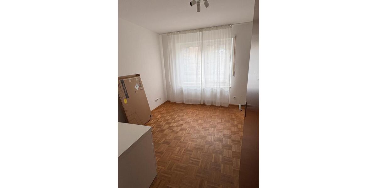 Hochparterre Schweinfurt Haardt - 4 Zimmer, 105 m&sup2;, 299.000&euro; | Angebot:25887755