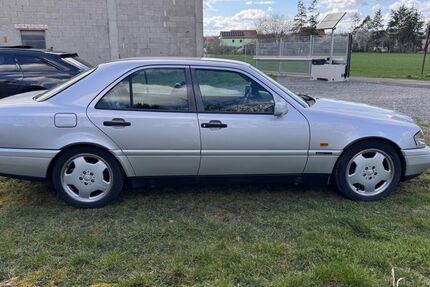 Mercedes-Benz 200 155.410 km 5.900 &euro; Grettstadt 97508