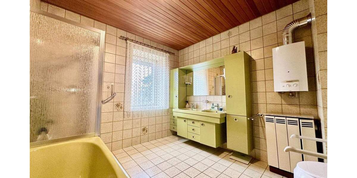 Einfamilienhaus Werneck - 4 Zimmer, 104 m&sup2;, 159.000&euro; | Angebot:25698503