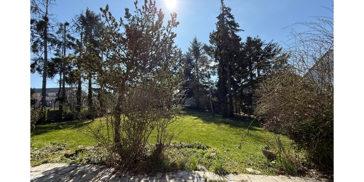 Architektenhaus mit großzügiger Einliegerwohnung und großem Garten in attraktiver Wohnlage - Einfamilienhaus Unterpleichfeld | Angebot:26073612