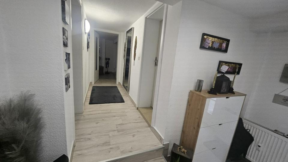 Erdgeschoßwohnung Euerdorf - 3 Zimmer, 114 m&sup2;, 1.000&euro; | Angebot:25650977
