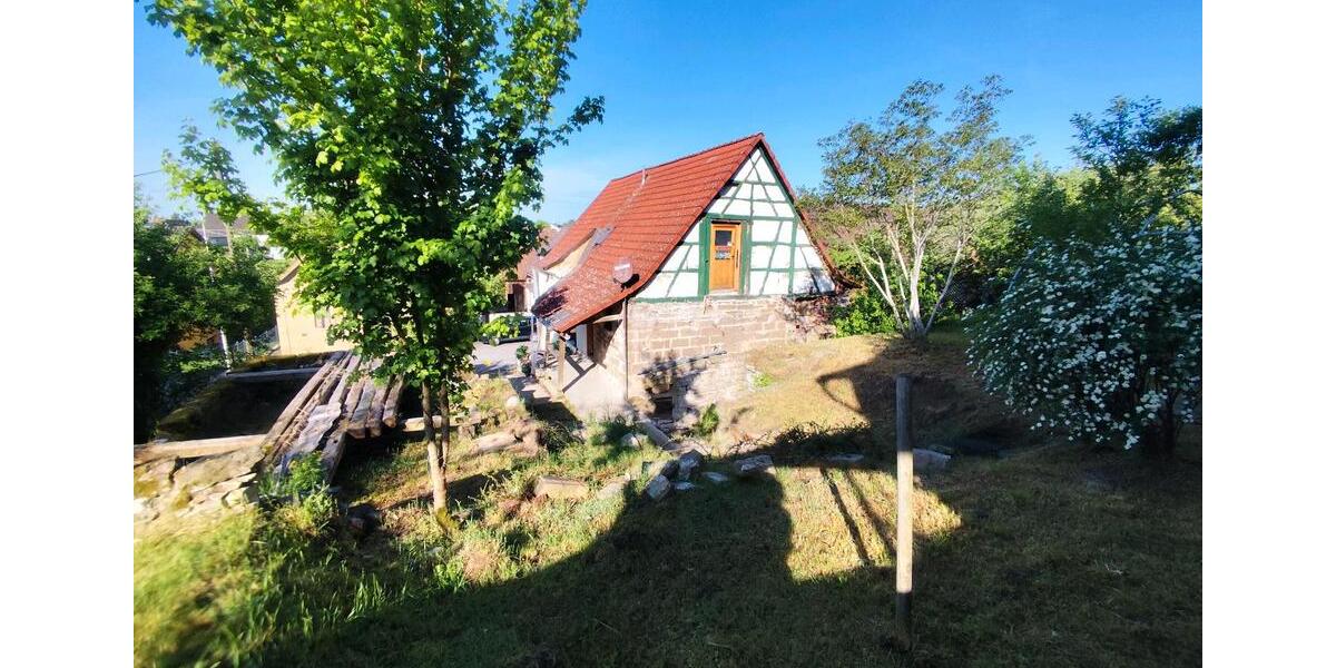 Einfamilienhaus Hofheim in Unterfranken - 3 Zimmer, 125 m&sup2;, 60.000&euro; | Angebot:26051317