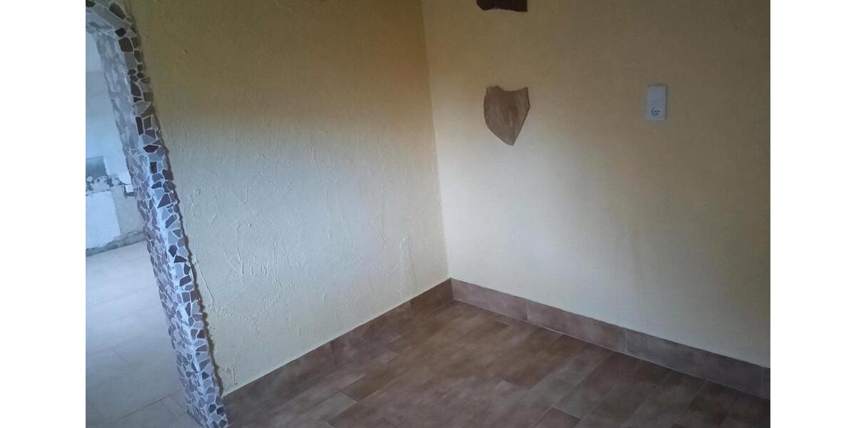 Etagenwohnung Arnstein - 8 Zimmer, 200 m&sup2;, 300.000&euro; | Angebot:26024338