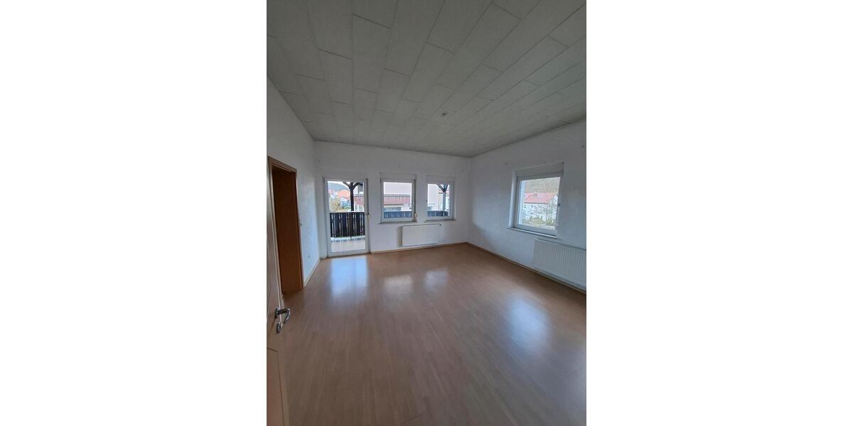 Etagenwohnung Sand am Main - 5 Zimmer, 128 m&sup2;, 1.450&euro; | Angebot:25945284