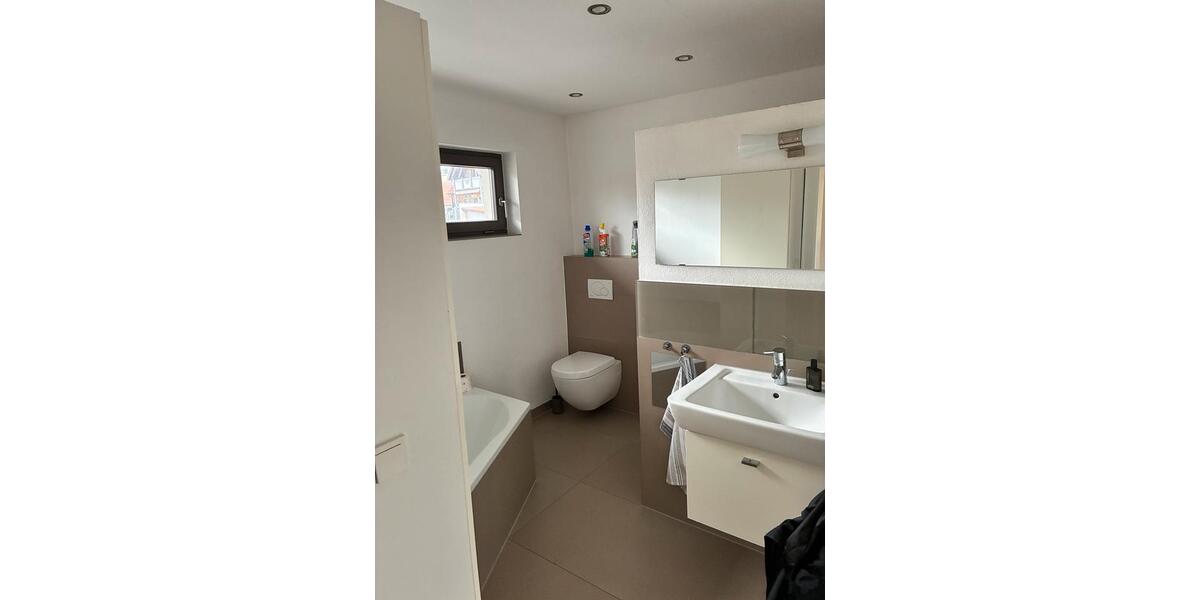 Einfamilienhaus Hohenroth - 3 Zimmer, 172 m&sup2;, 369.000&euro; | Angebot:26040339