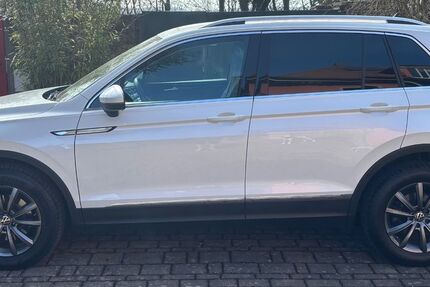 VW Tiguan 72.027 km 28.099 &euro; Haßfurt 97437