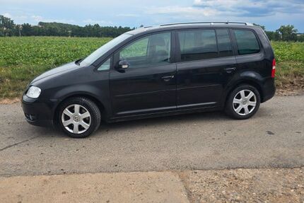 VW Touran 240.000 km 2.200 &euro; Königsberg 97486