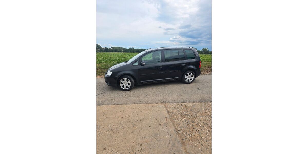 VW Touran 240.000 km 2.200 &euro; Königsberg 97486