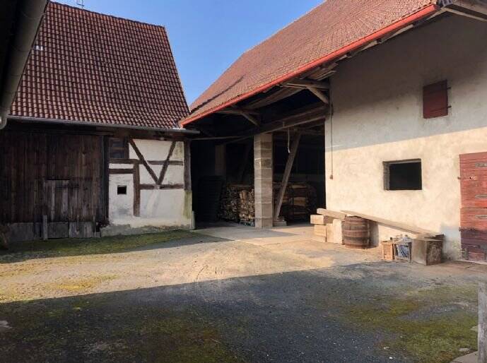 Einfamilienhaus Königsberg in Bayern Köslau - 1 Zimmer, 300 m&sup2;, 155.000&euro; | Angebot:25729002