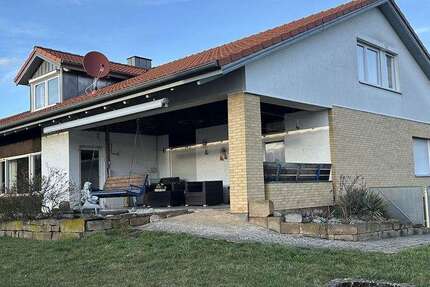 Haus Hofheim - 9 Zimmer, 210 m&sup2;, 299.000&euro; | Angebot:25268632