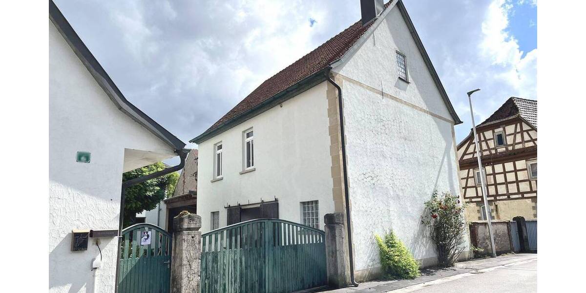 Einfamilienhaus Hofheim - 9 Zimmer, 200 m&sup2;, 270.000&euro; | Angebot:26930429