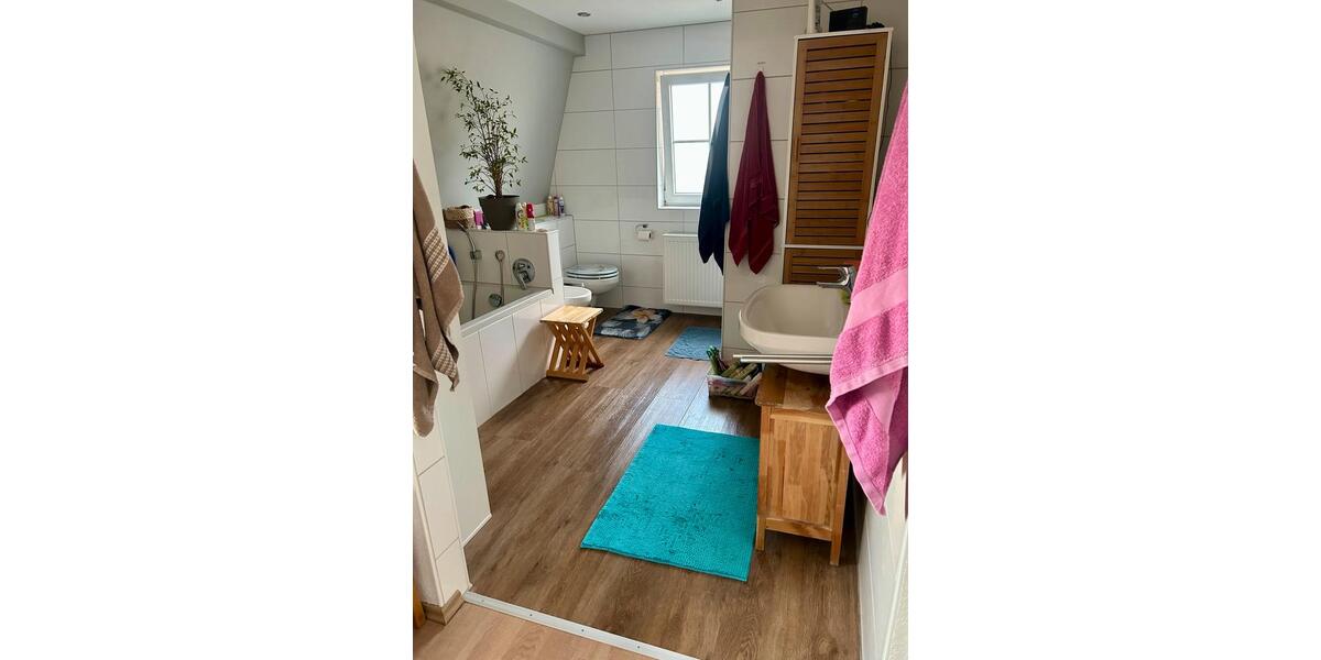 Einfamilienhaus Elfershausen - 5 Zimmer, 200 m&sup2;, 425.000&euro; | Angebot:25452712