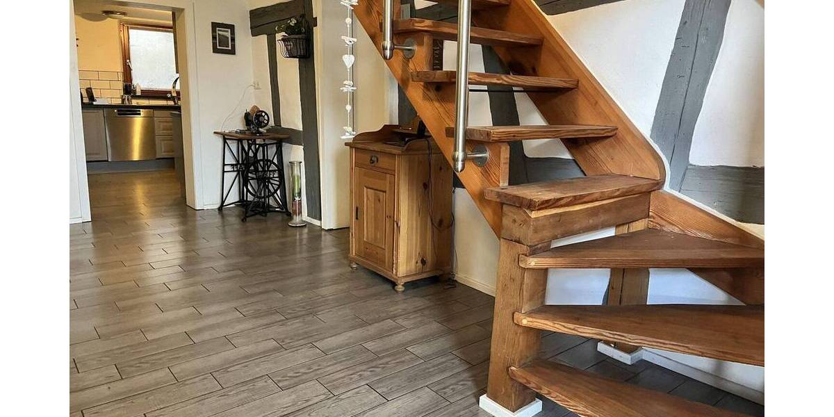 Einfamilienhaus Hofheim - 9 Zimmer, 200 m&sup2;, 270.000&euro; | Angebot:26930429