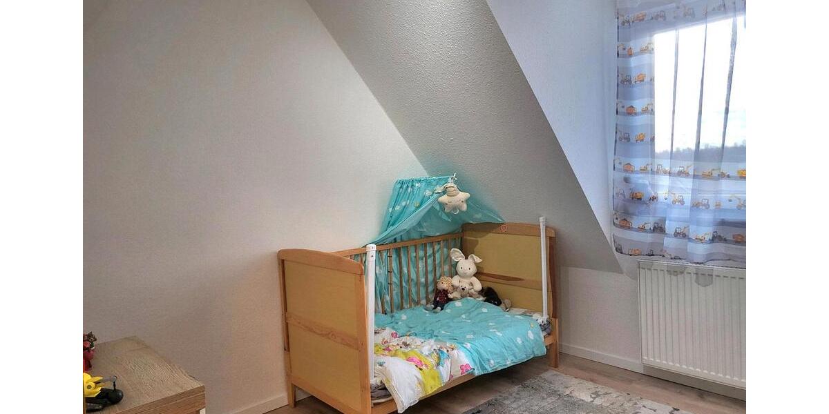 Dachgeschoßwohnung Schweinfurt Haardt - 4 Zimmer, 92 m&sup2;, 275.000&euro; | Angebot:25303527