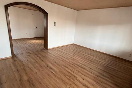 Wohnung Haßfurt - 3 Zimmer, 77 m&sup2;, 750&euro; | Angebot:25993789