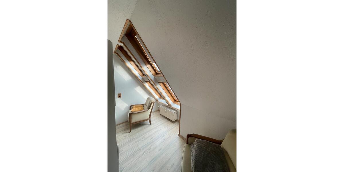 Dachgeschoßwohnung Haßfurt - 3 Zimmer, 120 m&sup2;, 800&euro; | Angebot:25449945