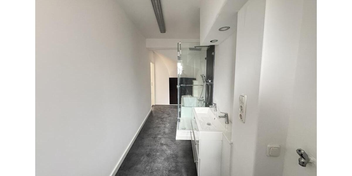 Etagenwohnung Schweinfurt Gartenstadt - 4 Zimmer, 155 m&sup2;, 1.550&euro; | Angebot:25251372