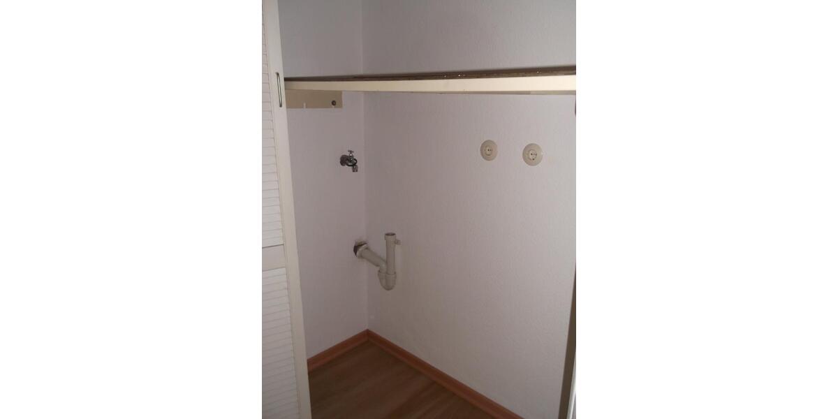 Etagenwohnung Niederwerrn - 3 Zimmer, 118 m&sup2;, 875&euro; | Angebot:25491560