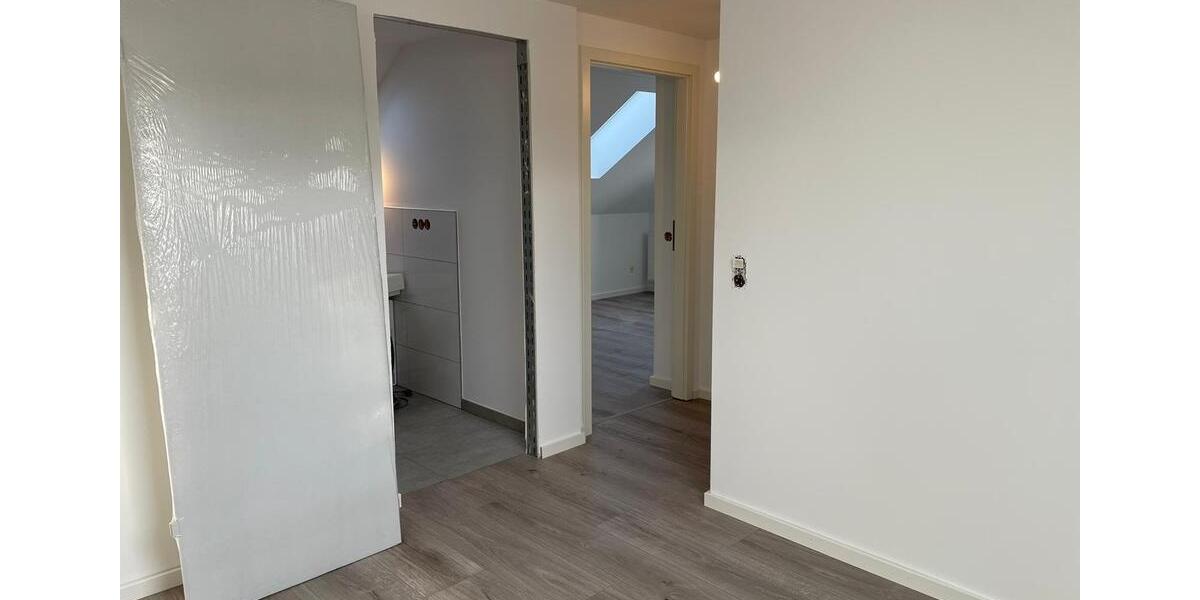 Dachgeschoßwohnung Volkach - 3 Zimmer, 68 m&sup2;, 750&euro; | Angebot:25860477