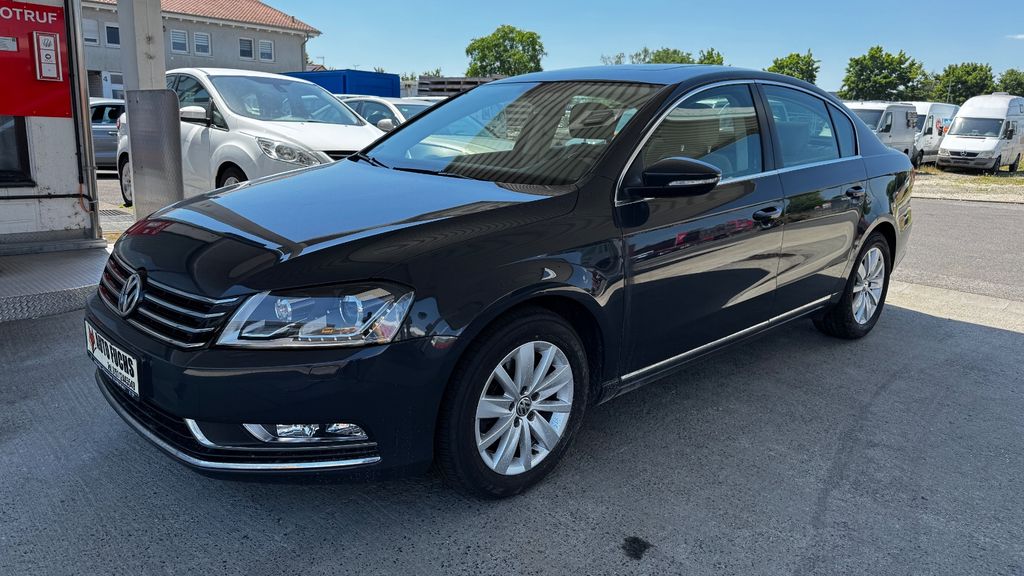VW Passat 122.000 km 8.300 &euro; Knetzgau 97478