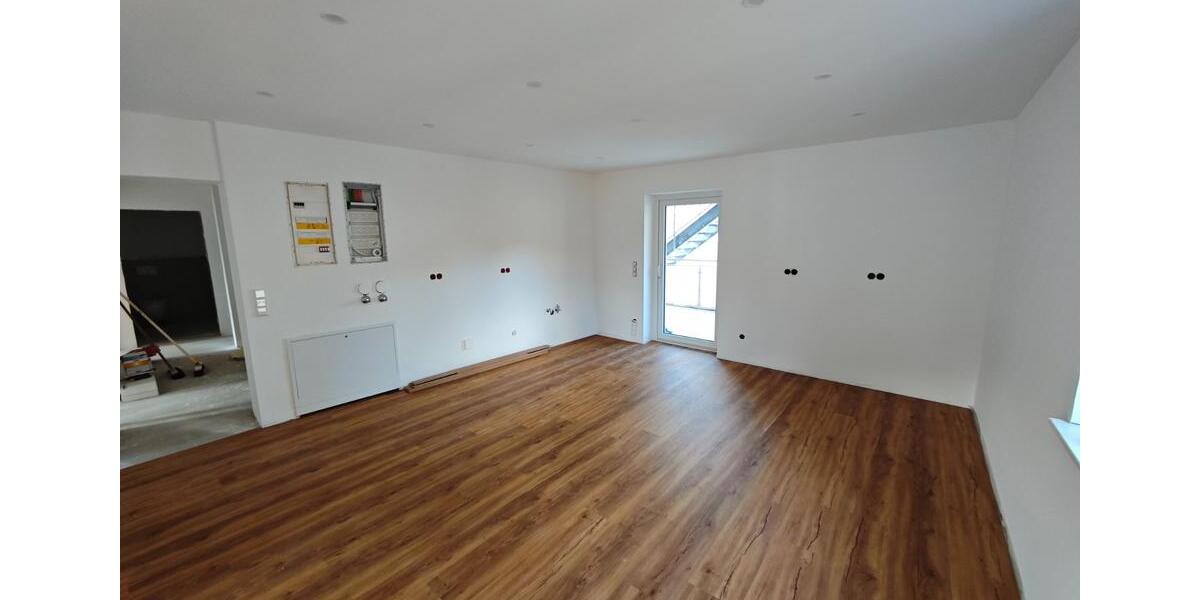 Etagenwohnung Hammelburg - 3 Zimmer, 111 m&sup2;, 1.350&euro; | Angebot:25641088