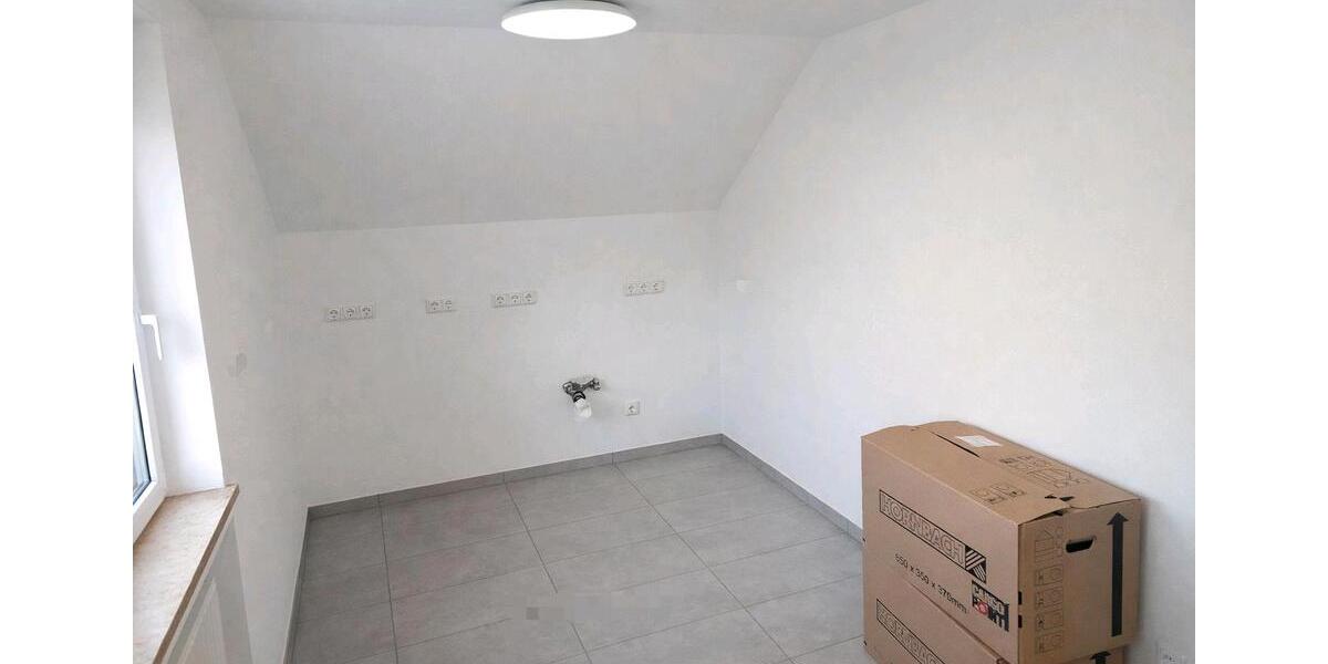 Dachgeschoßwohnung Volkach - 3 Zimmer, 68 m&sup2;, 750&euro; | Angebot:25860477