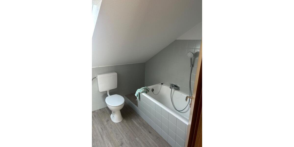 Dachgeschoßwohnung Bad Kissingen - 3 Zimmer, 75 m&sup2;, 630&euro; | Angebot:26039149