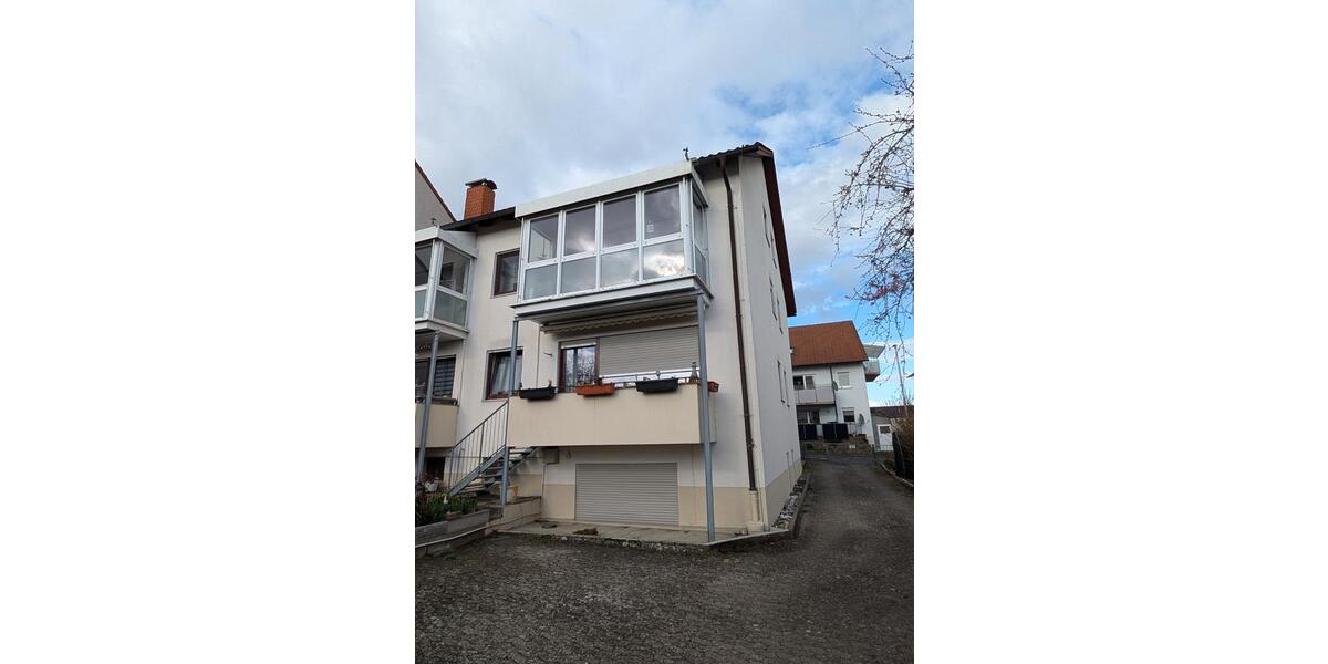 Etagenwohnung Oerlenbach - 3 Zimmer, 65 m&sup2;, 480&euro; | Angebot:25987737
