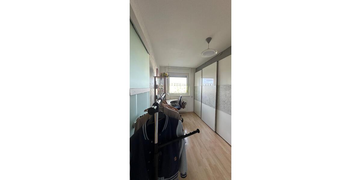 Etagenwohnung Schweinfurt Bellevue - 3 Zimmer, 81 m&sup2;, 200.000&euro; | Angebot:27092531