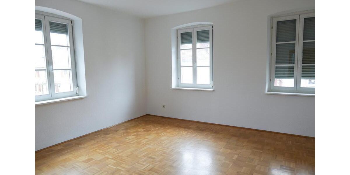 Etagenwohnung Hammelburg - 5 Zimmer, 133 m&sup2;, 900&euro; | Angebot:24480623