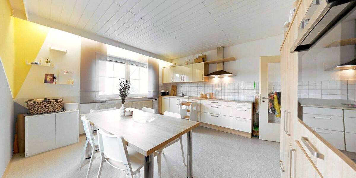 Mehrfamilienhaus, Wohnhaus Knetzgau - 9 Zimmer, 495.000&euro; | Angebot:25686242