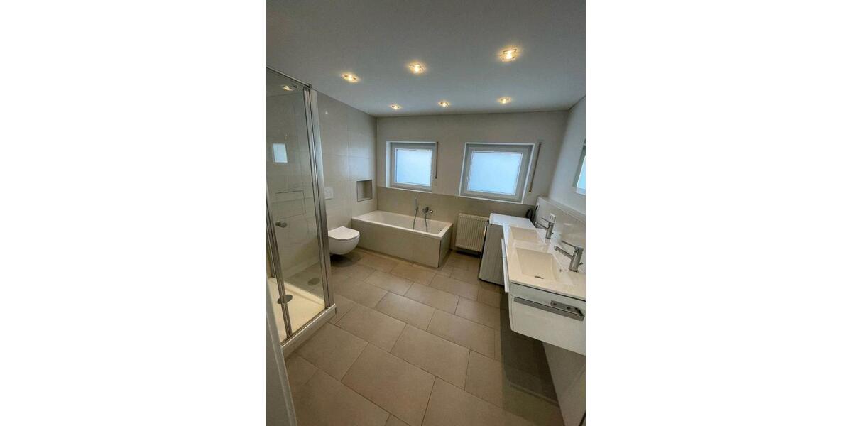 Etagenwohnung Geldersheim - 4.5 Zimmer, 114 m&sup2;, 900&euro; | Angebot:25657009