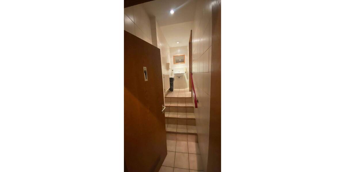 Einfamilienhaus Volkach - 9 Zimmer, 415.000&euro; | Angebot:25771722