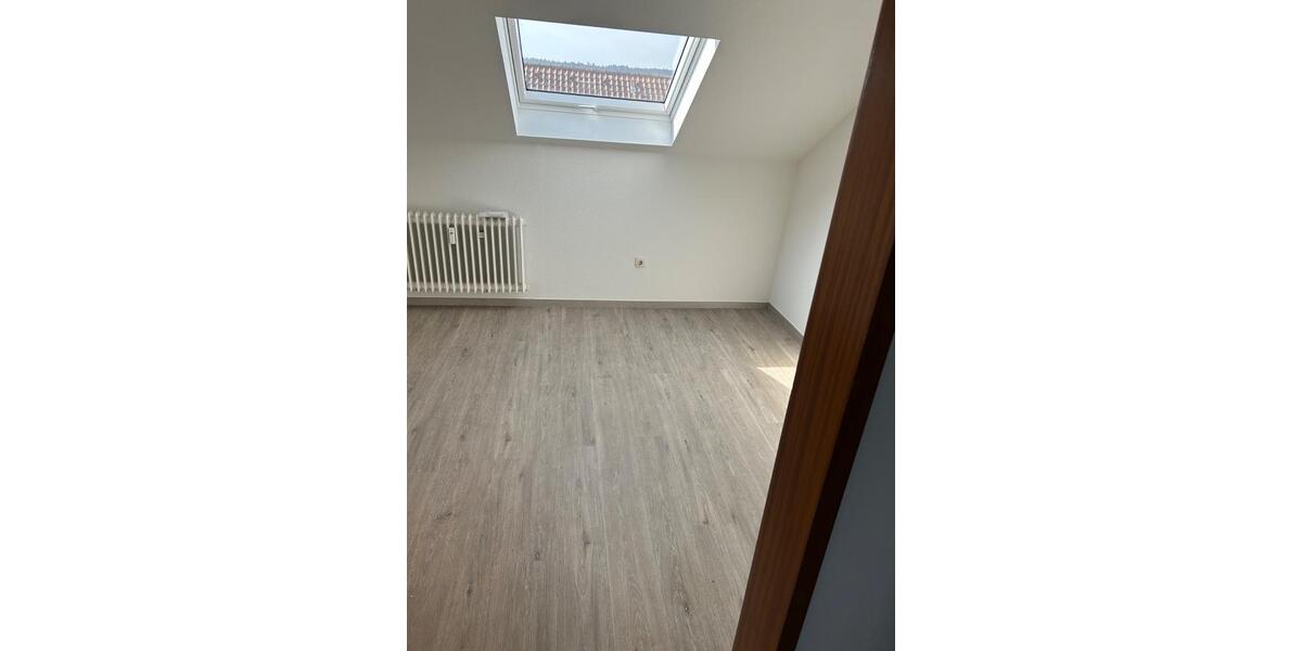 Dachgeschoßwohnung Bad Kissingen - 3 Zimmer, 75 m&sup2;, 630&euro; | Angebot:26039149