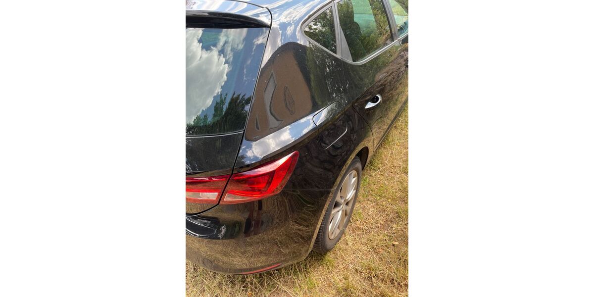 Seat Leon 182.000 km 5.555 &euro; Bad Bocklet 97708