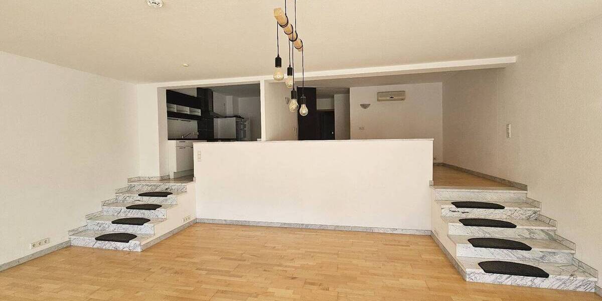 Etagenwohnung Bad Kissingen - 2 Zimmer, 104 m&sup2;, 220.000&euro; | Angebot:26015690