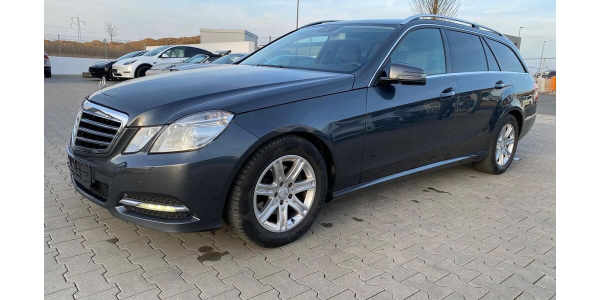 Mercedes-Benz E 220 230.207 km 8.250 &euro; Bergtheim 97241