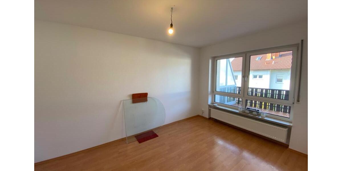 Etagenwohnung Bad Kissingen - 3 Zimmer, 105 m&sup2;, 850&euro; | Angebot:25646987