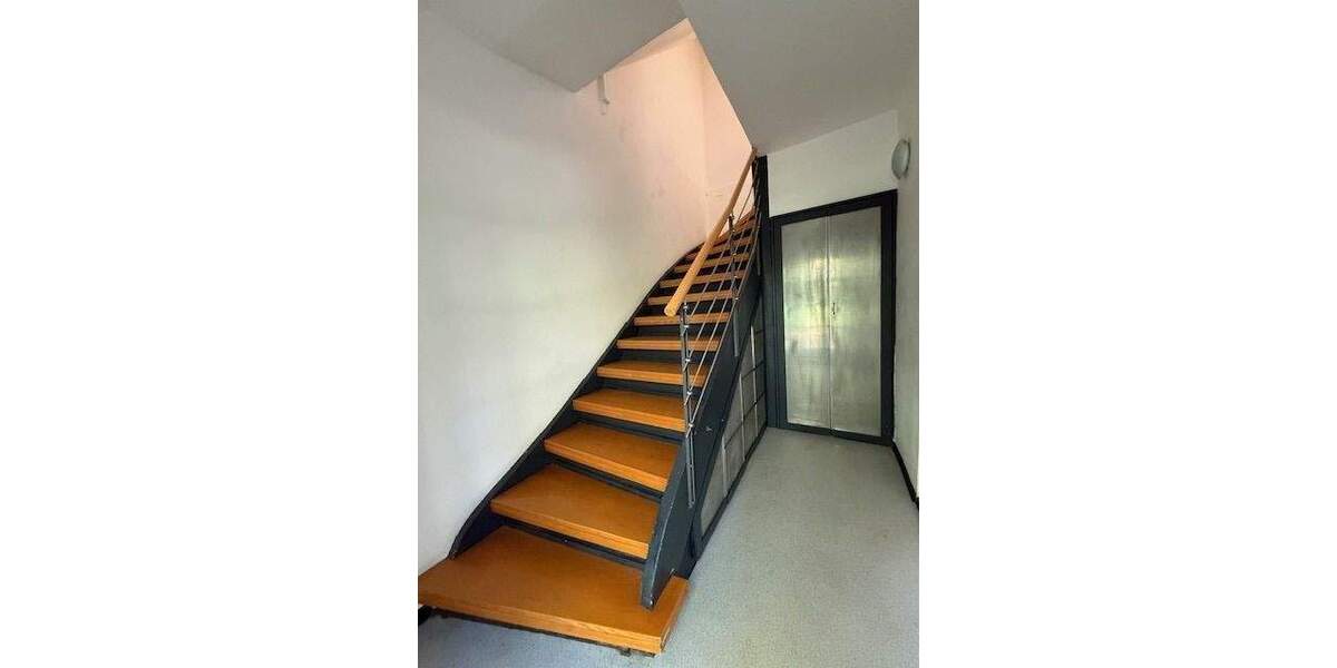 Etagenwohnung Volkach Rimbach - 6 Zimmer, 200 m&sup2;, 1.690&euro; | Angebot:25736617