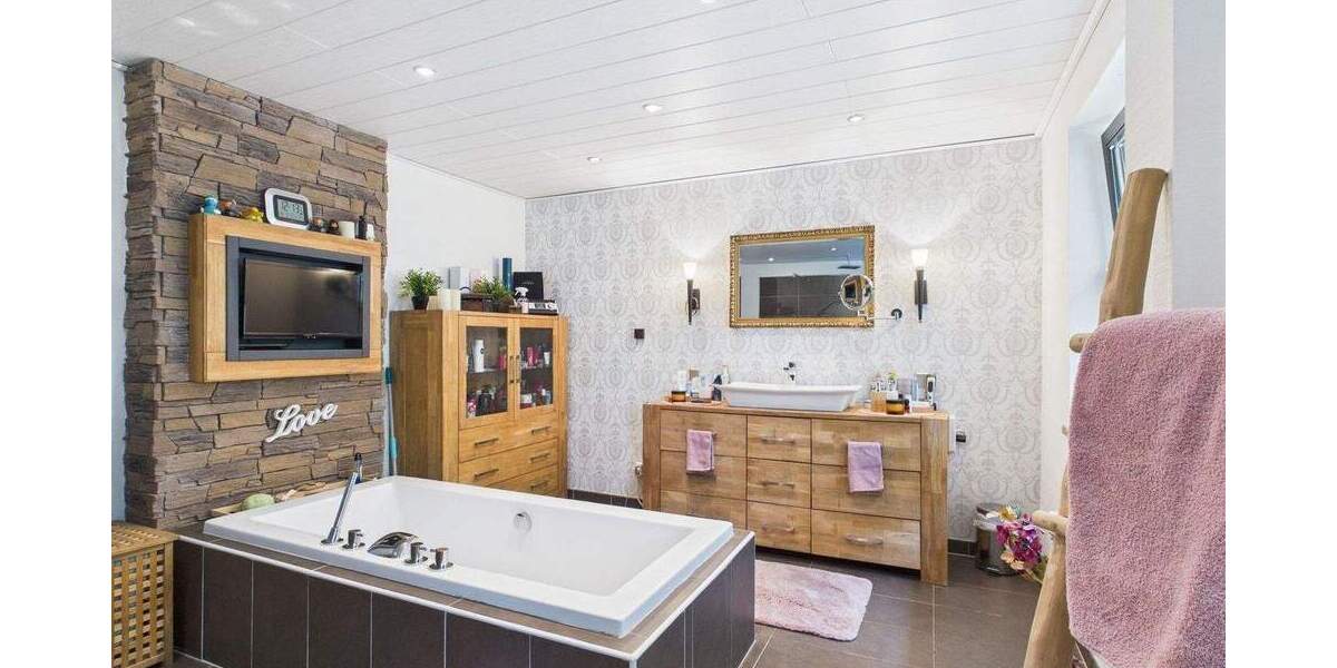 Mehrfamilienhaus, Wohnhaus Stadtlauringen / Ballingshausen Ballingshausen - 1 Zimmer, 370 m&sup2;, 580.000&euro; | Angebot:25665658