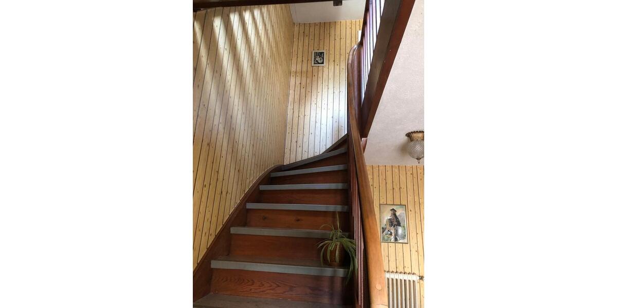 Doppelhaushälfte Hammelburg - 6 Zimmer, 140 m&sup2;, 220.000&euro; | Angebot:25355818