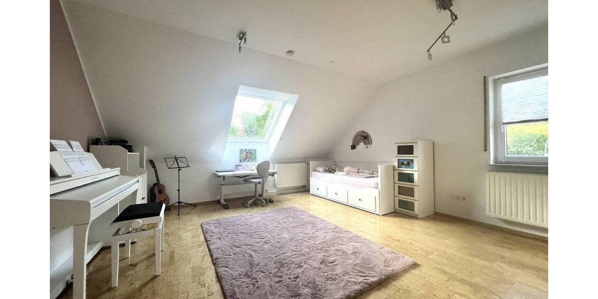 Einfamilienhaus Schweinfurt Nordöstlicher Stadtteil - 9 Zimmer, 188 m&sup2;, 749.000&euro; | Angebot:26148778