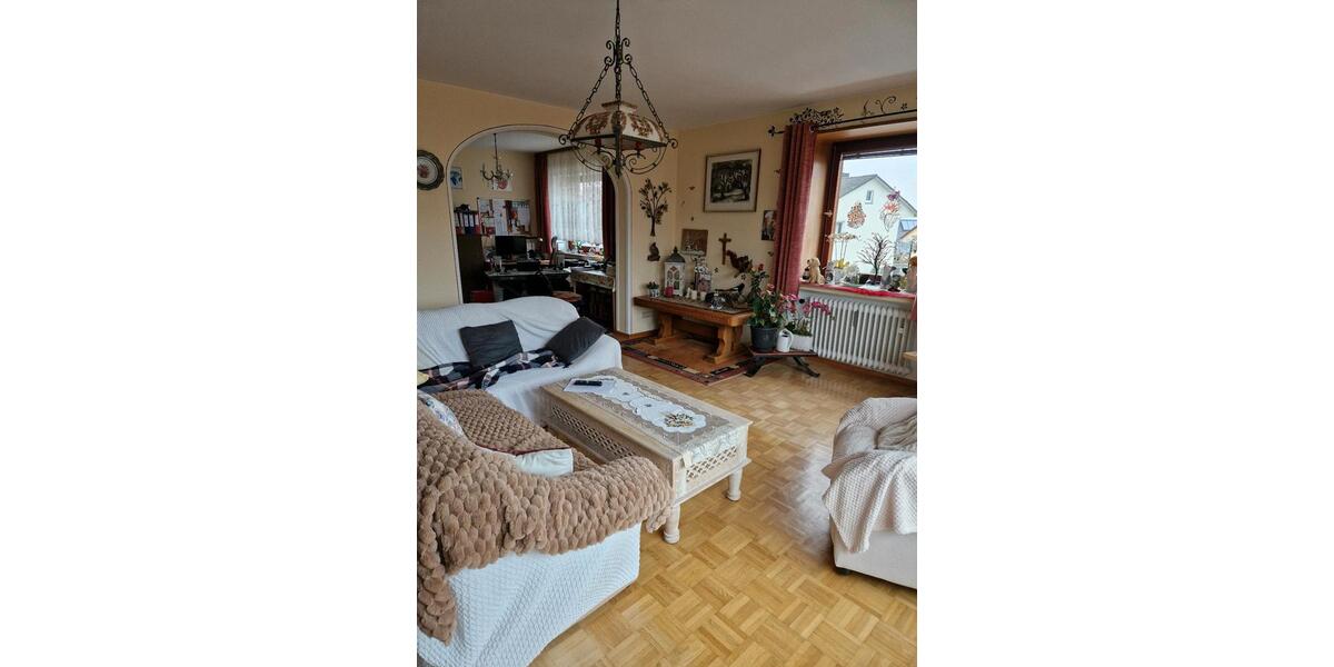 Etagenwohnung Oerlenbach - 4.5 Zimmer, 108 m&sup2;, 800&euro; | Angebot:25305096