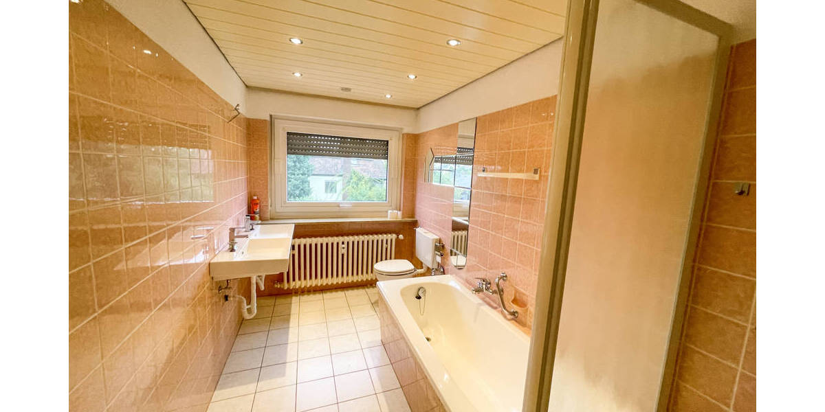 Mehrfamilienhaus, Wohnhaus Estenfeld - 575.000&euro; | Angebot:25772141