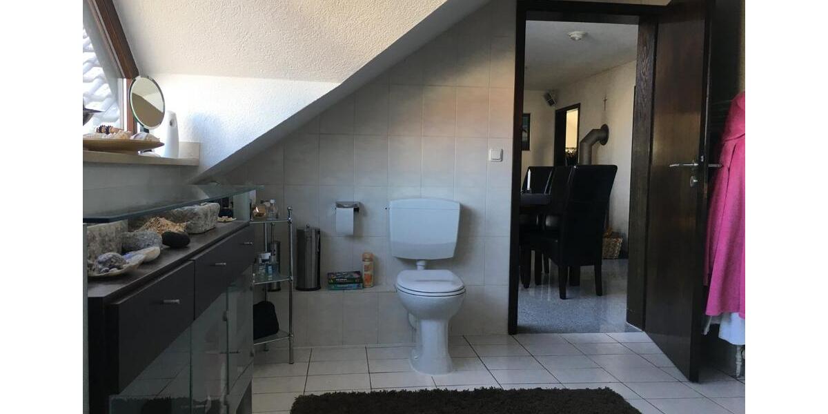 Dachgeschoßwohnung Kolitzheim - 5 Zimmer, 110 m&sup2;, 880&euro; | Angebot:24884524